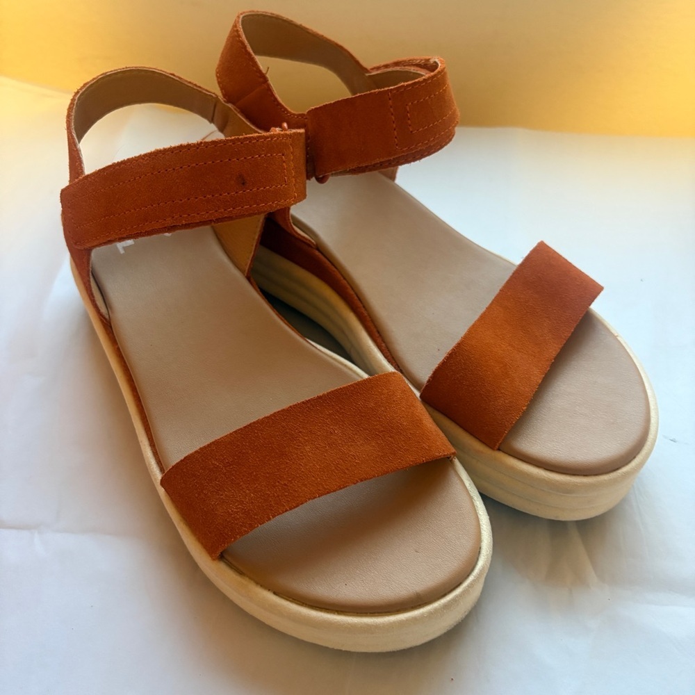 Sorel sz 8 Cameron Flatform Women's Wedge Sandal Suede Leather Comfort